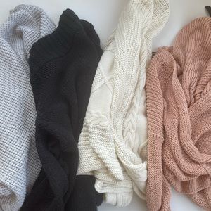 LOT: 4 sweaters size M